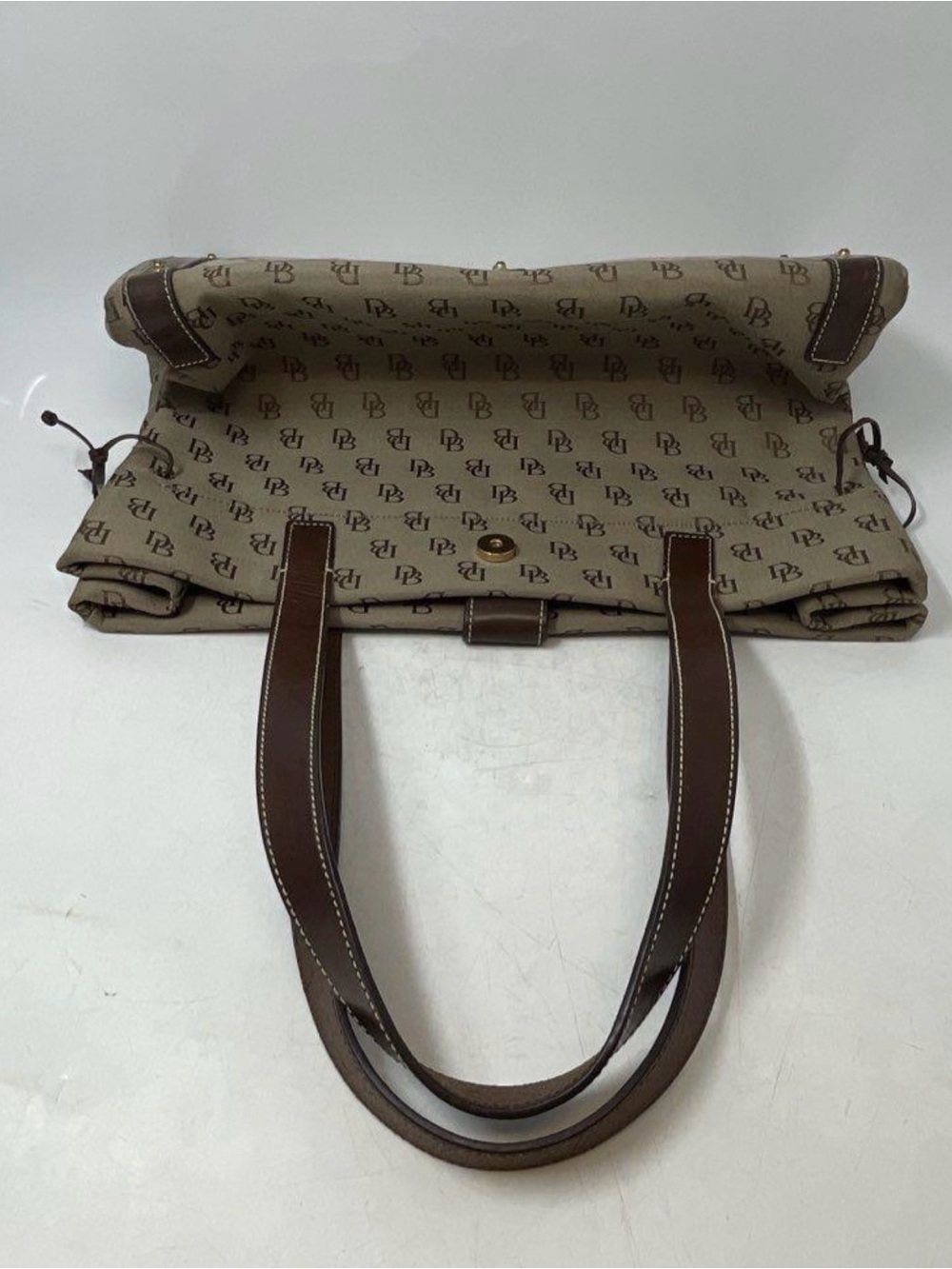 Dooney&Bourke L Monogram Beige & Brown Tote Bag - Picture 3 of 8